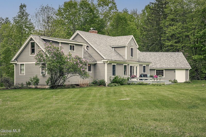 2nd image of 1979 Hermance Road