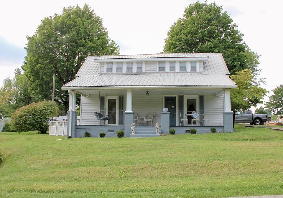 1st image of 301 W Crawford Ave