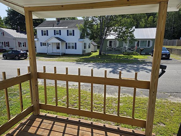 3rd image of 205 Bowdoin Street