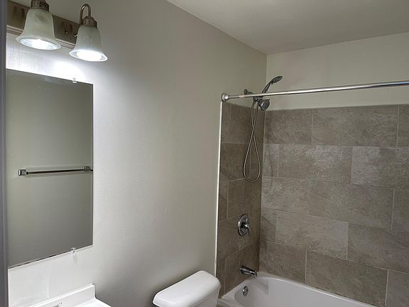4th image of 3107 Meramec St #3