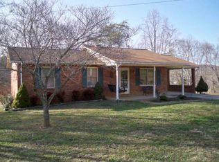 2425 Cedar Rock Cir, Lenoir, NC 28645