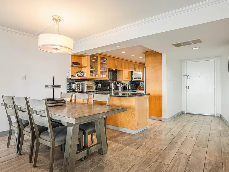 4316 Marina City Dr #927C — Photo 12