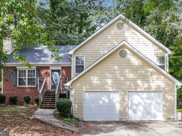 3168 Rock Creek Dr, Rex, GA 30273