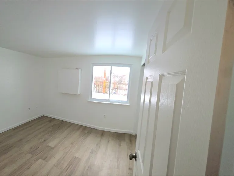 50 Strasbourg Dr #LOWER — Photo 11