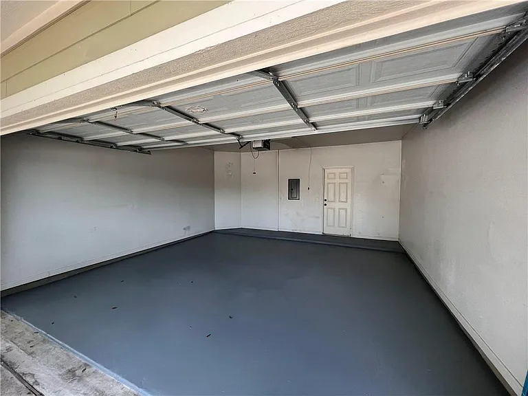 2400 Allred Dr #B — Photo 26