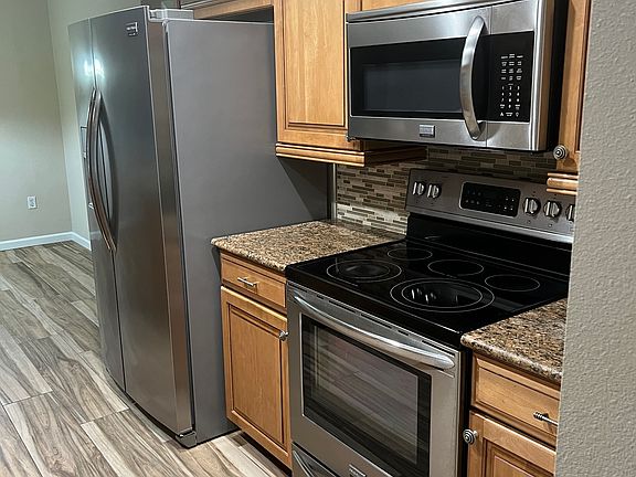 4th image of 2267 Nikla Ln