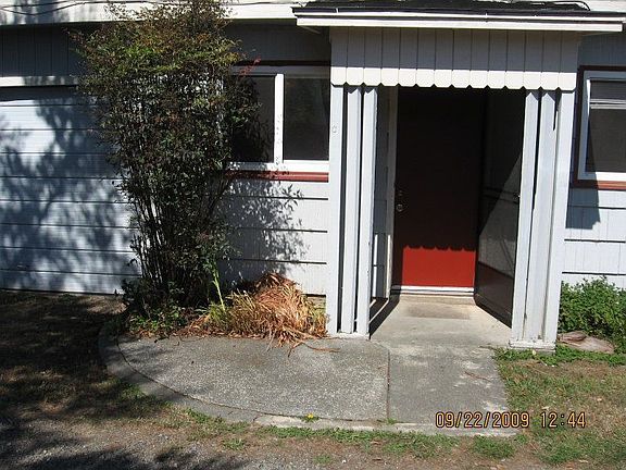 2nd image of 3983 T St APT C