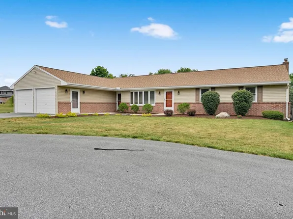 765 Brandt St, Manheim, PA 17545