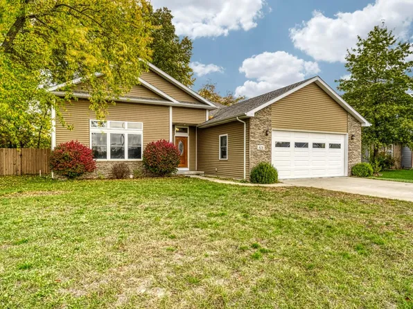 824 Daisy Cir NE, Demotte, IN 46310