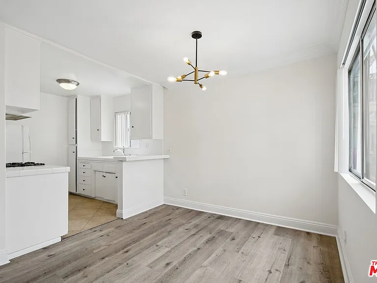 7540 Hampton Ave #206 — Photo 2