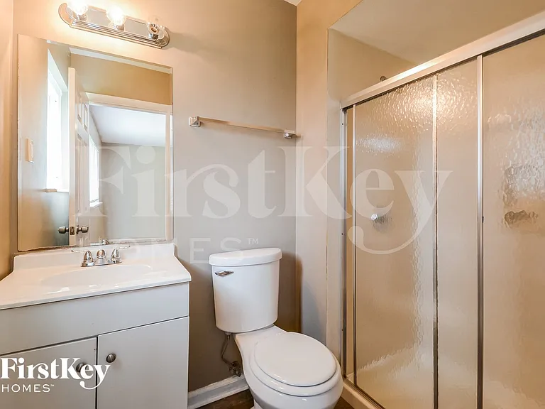 13825 Invicta Dr — Photo 11
