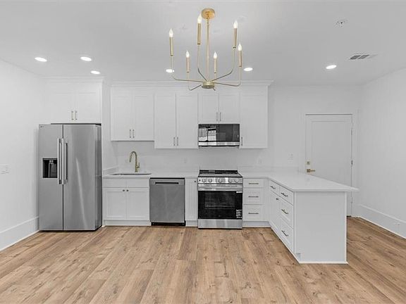 5th image of 875 Okeefe Ave #206