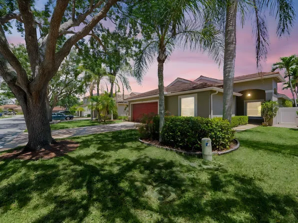 6287 Grand Cypress Circle, Lake Worth, FL 33463