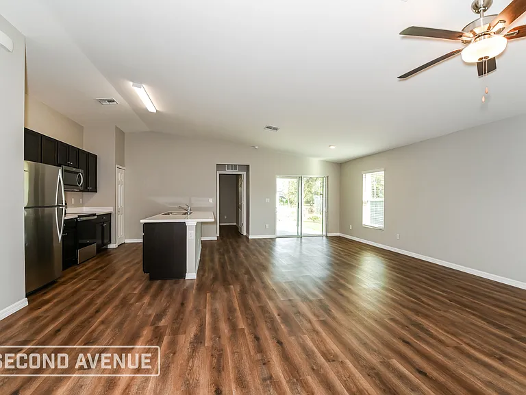 106 Baldur Dr — Photo 7