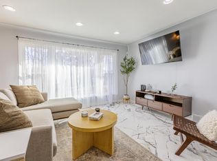 3809 Vanstone Dr, Commerce Township, MI 48382