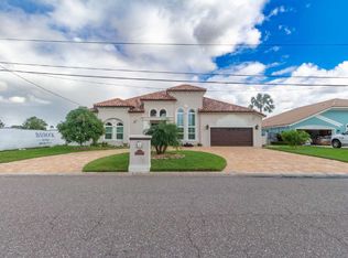 25 Leeward Is, Clearwater, FL 33767