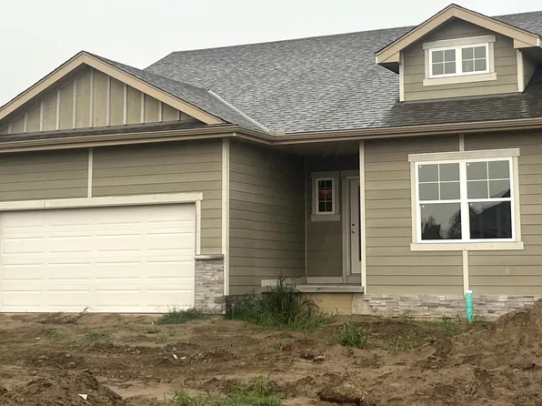 1811 Sycamore St, Council Bluffs, IA 51503