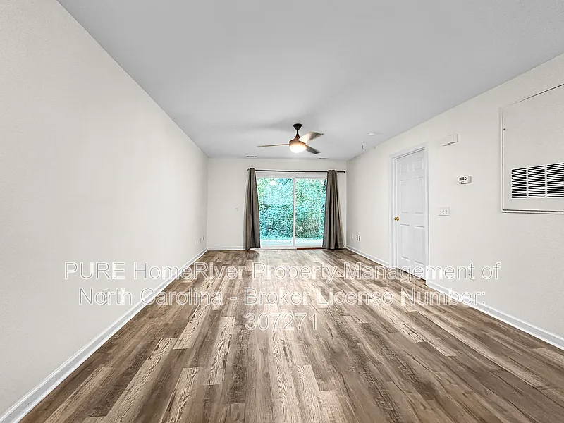 2 bed, 2.0 bath, 935 sqft, $1,475 — Photo 3