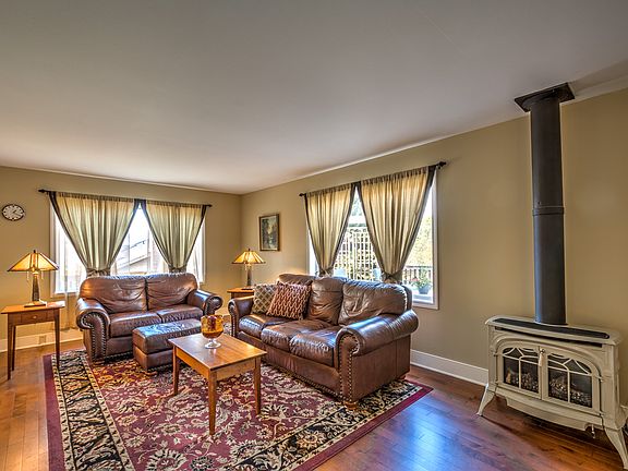 4th image of 7925 267th St NW