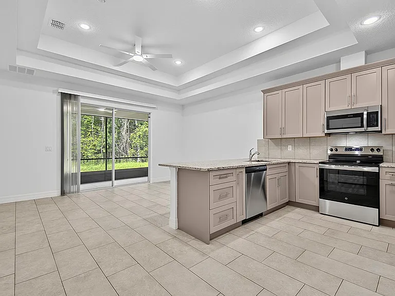 14 Ullynn Pl #A — Photo 28