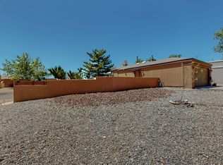 1888 Peach Rd NE, Rio Rancho, NM 87144