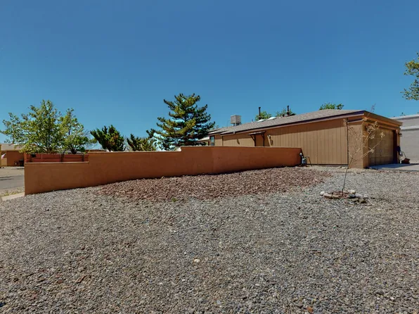 1888 Peach Rd NE, Rio Rancho, NM 87144