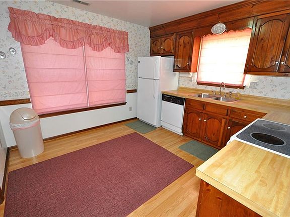 4th image of 1441 S Eva Blvd