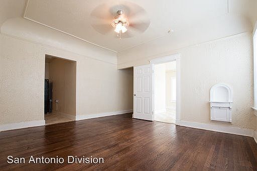 5th image of 1409 W Woodlawn Ave APT 01