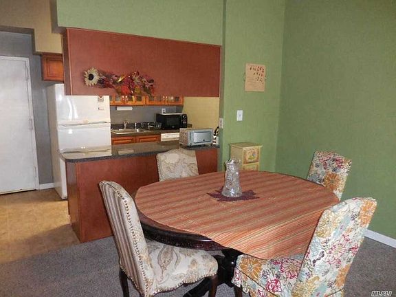 4th image of 725 Miller Ave APT 105