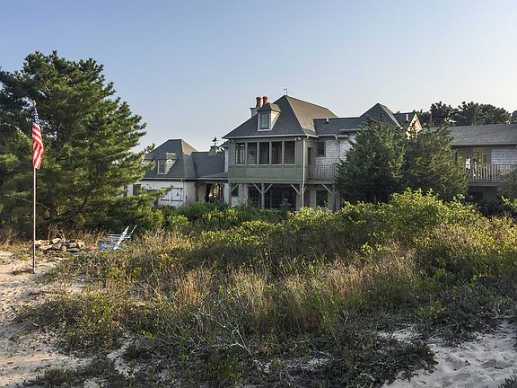 3rd image of 43 Crassen Blvd