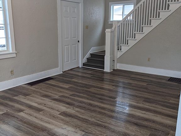 3rd image of 1018 Diamond Ave