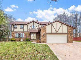 1505 William Cir, Parma, OH 44134