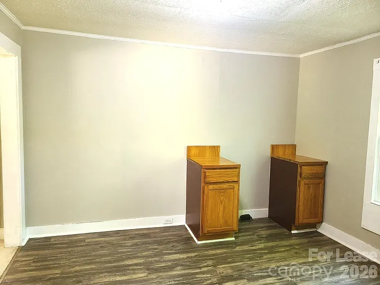 1502 Duncan Dr — Photo 3