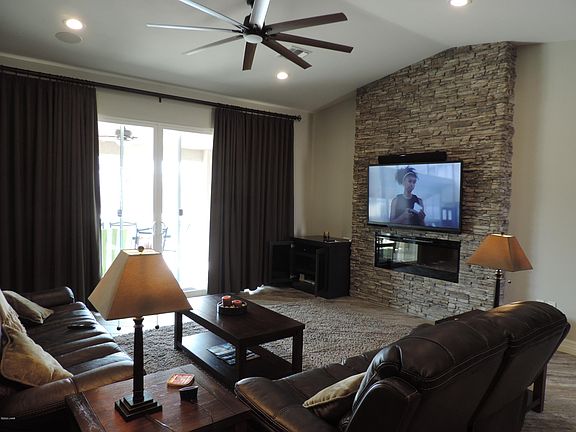 4th image of 2100 Mimosa Dr