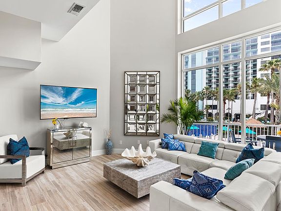 3rd image of 310A Padre Blvd APT 108