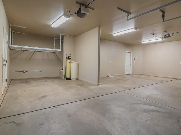 2676 S Wilson Dr — Photo 29