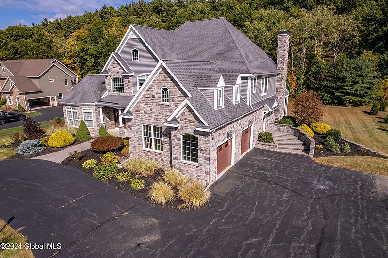 4th image of 24 Estate Drive
