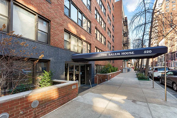 Sold by Platinum Properties | media 10