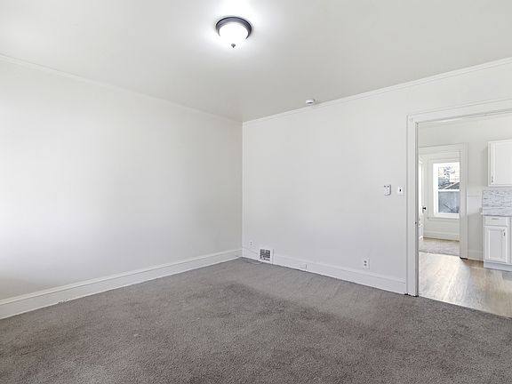 5th image of 3648 E 133rd St #2