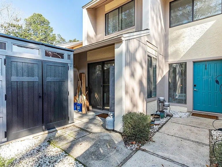 800 Bay Dr #10 — Photo 42