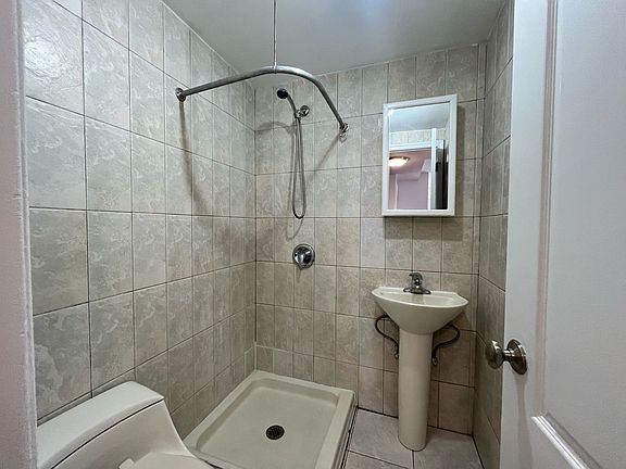 5th image of 24209 Jamaica Ave #1