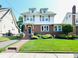 76 Poplar St, Ridgefield Park, NJ 07660