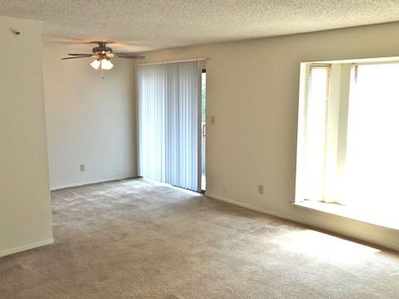 5th image of 5000 N Oak Trafficway #B2f3f66af