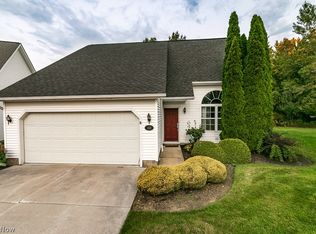 308 Arborvine Oval, Madison, OH 44057