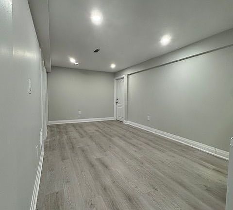 5th image of 4468 Ashley Ave #Basement