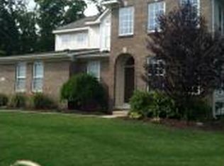 1500 Ashton Ridge Dr, Howell, MI 48843