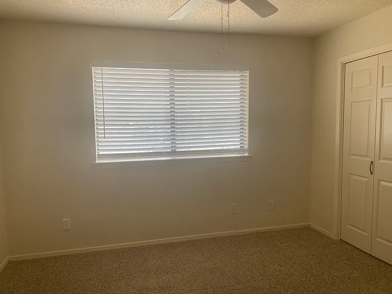 2826 Wimbledon Ct #D — Photo 17