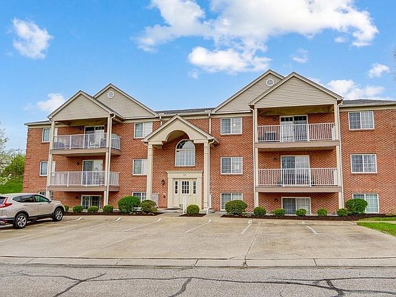 2nd image of 3335 Emerald Lakes Dr Unit 3D
