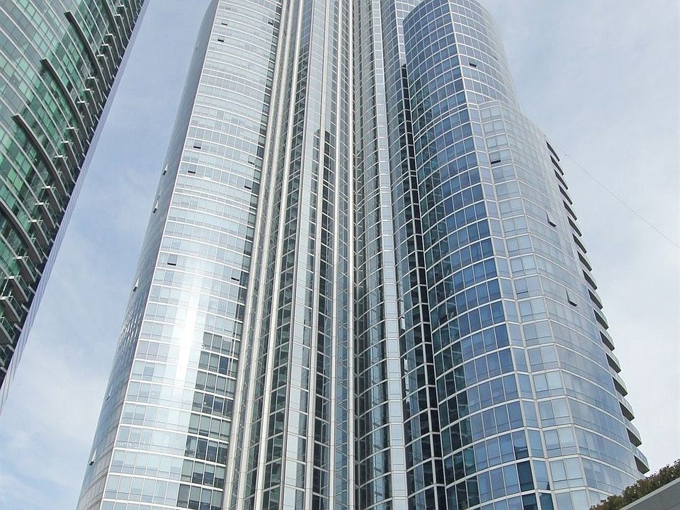 1st image of 1211 S Prairie Ave APT 1304