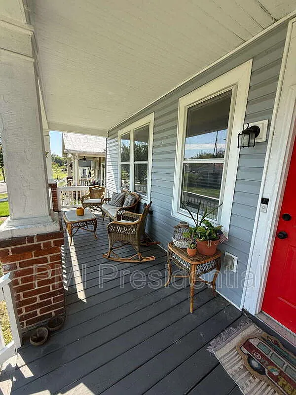 3 bed, 2.0 bath, 1342 sqft, $1,850 — Photo 4